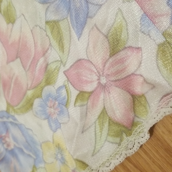 🌸2 for $15🌸 Flowered Vintage Lingerie Style Top Sz L - Picture 8 of 10